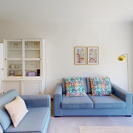 Masdevallia By On Travel Apartment